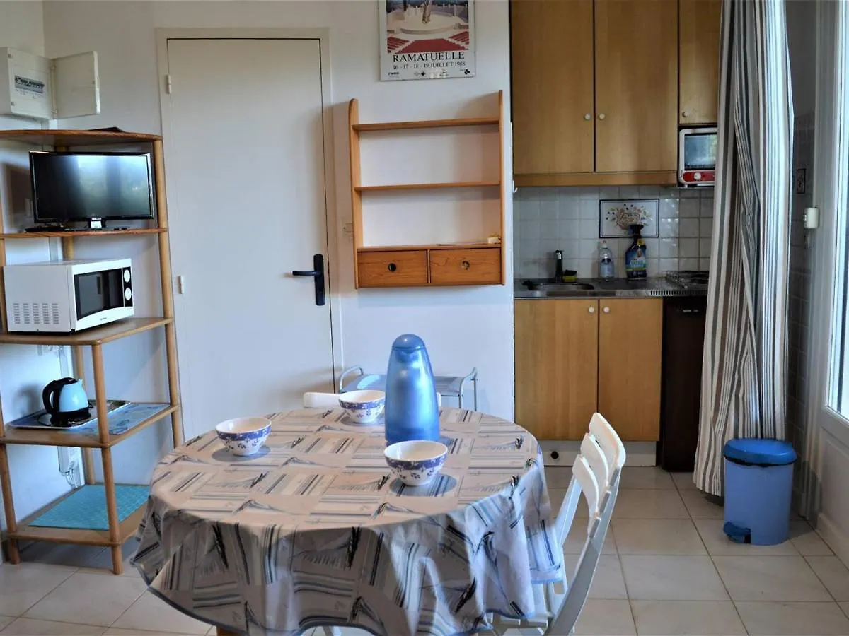 Studio Cosy Avec Jardin, Proche Plage A Cavalaire-Sur-Mer, Parking Inclus - Fr-1-226B-128 Franciaország